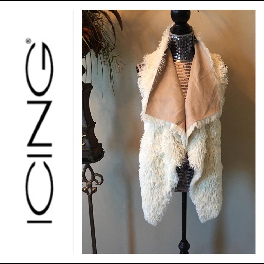 NWT Reversible faux fur Icing vest